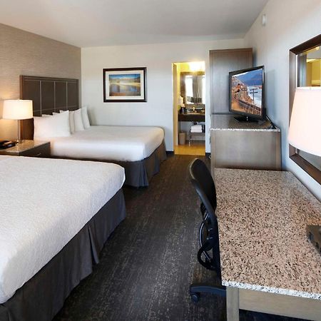 Best Western Plus Hilltop Inn Реддінг Екстер'єр фото