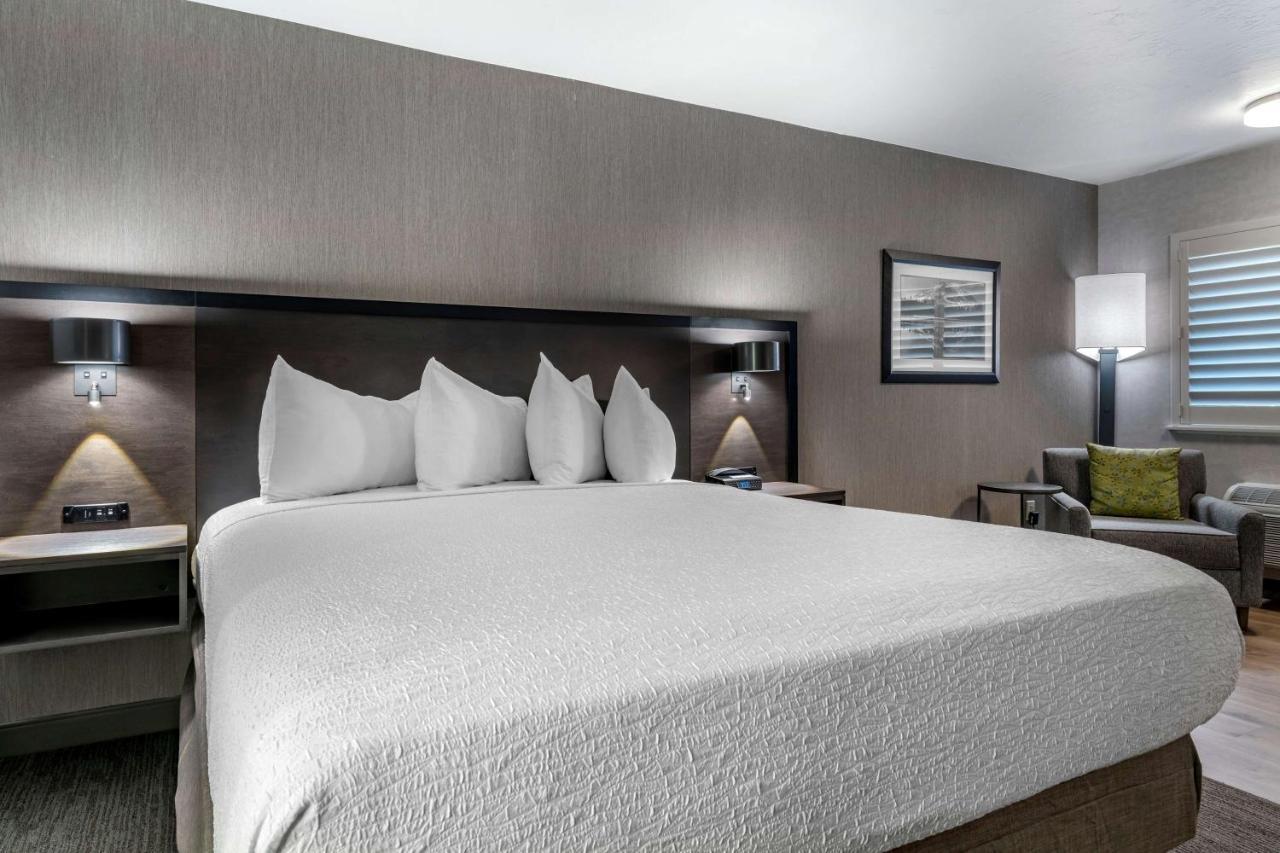 Best Western Plus Hilltop Inn Реддінг Екстер'єр фото