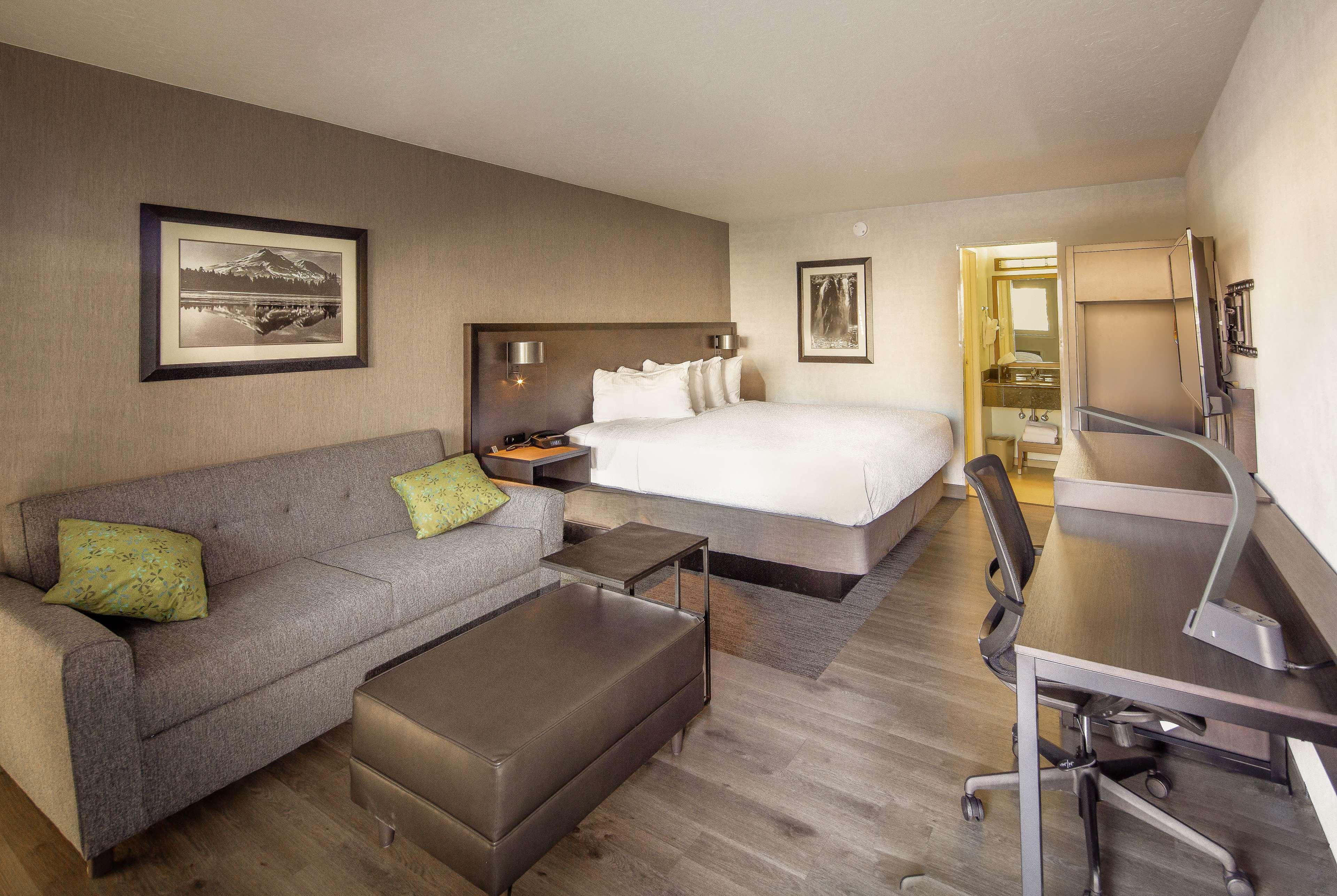 Best Western Plus Hilltop Inn Реддінг Екстер'єр фото