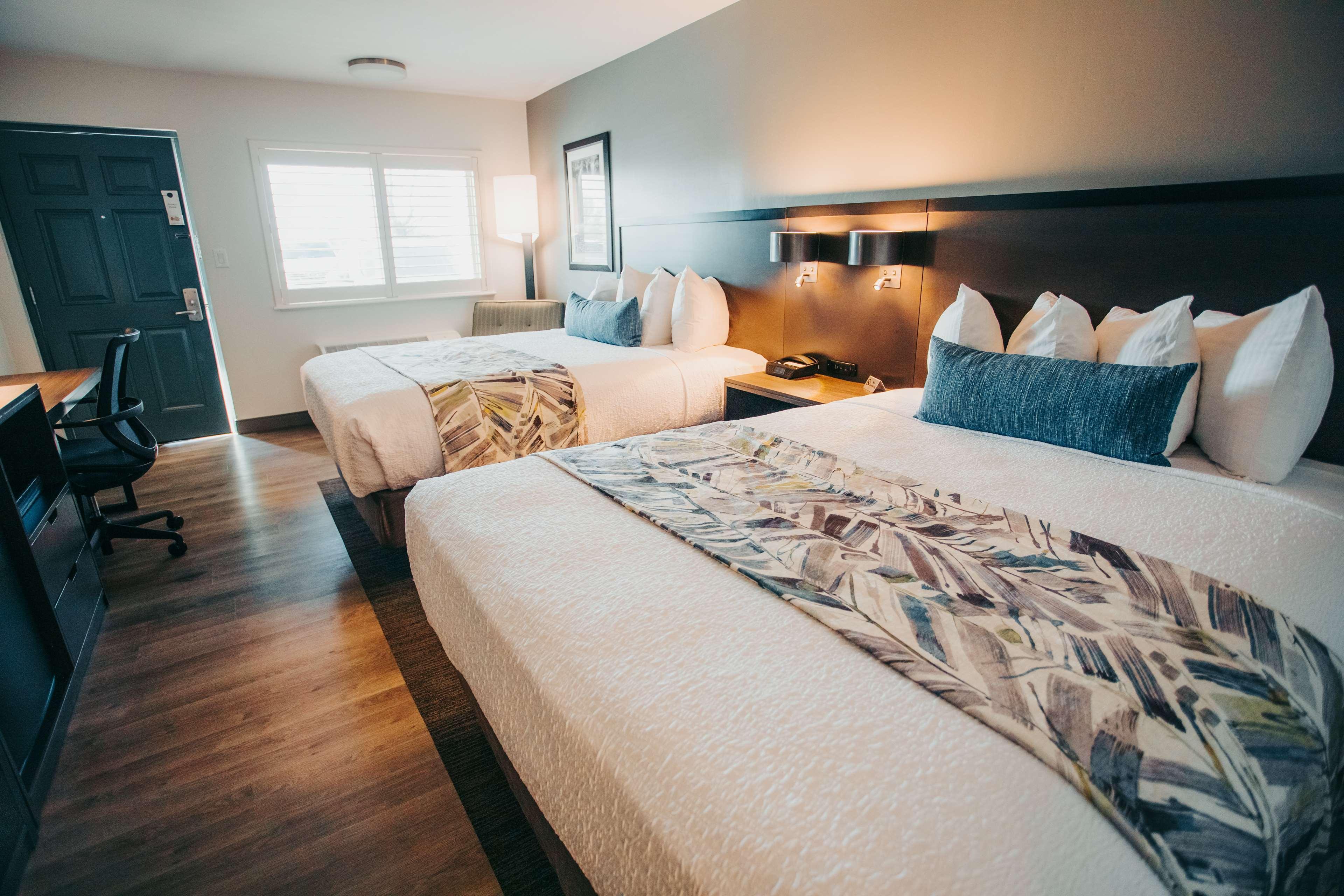 Best Western Plus Hilltop Inn Реддінг Екстер'єр фото
