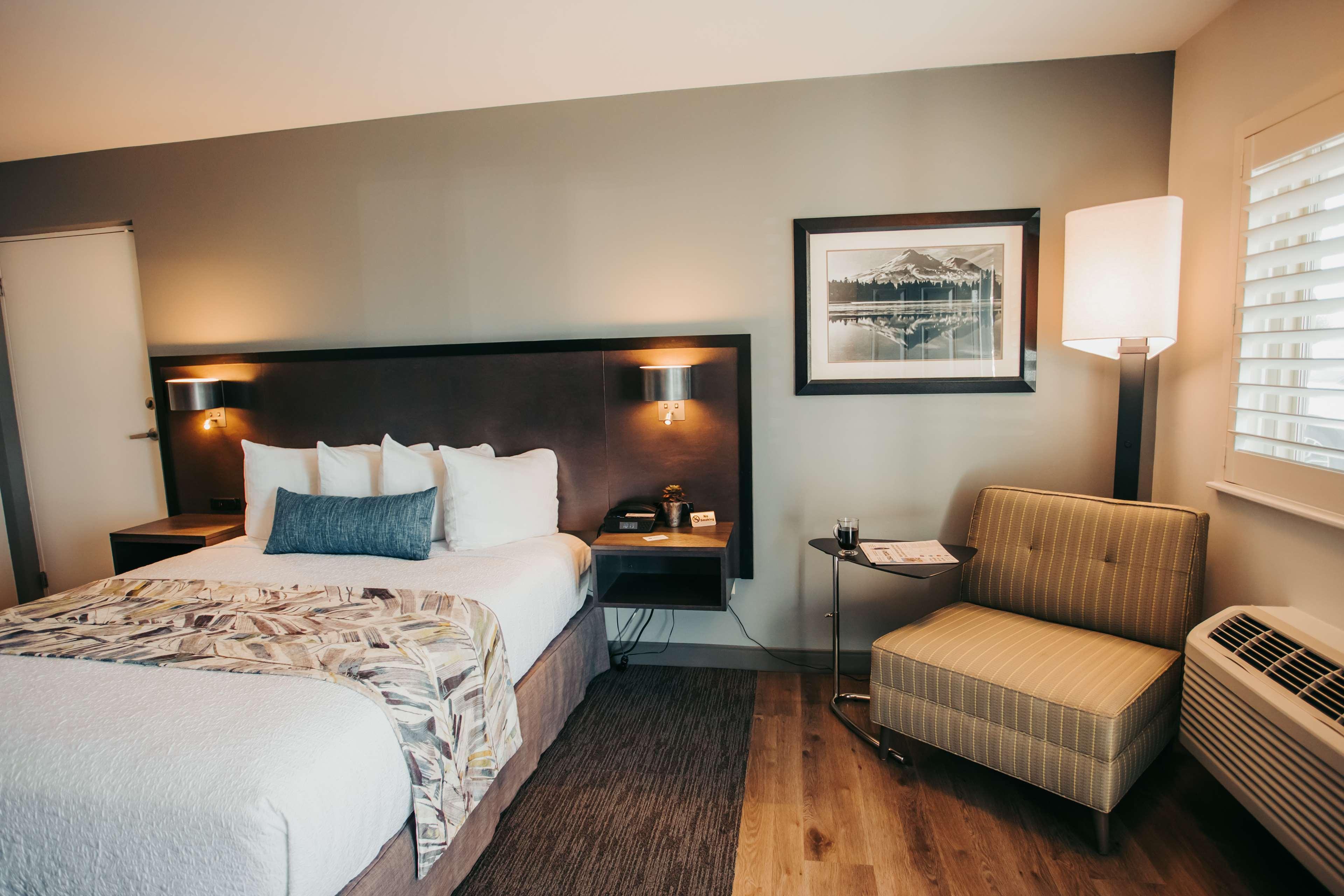 Best Western Plus Hilltop Inn Реддінг Екстер'єр фото