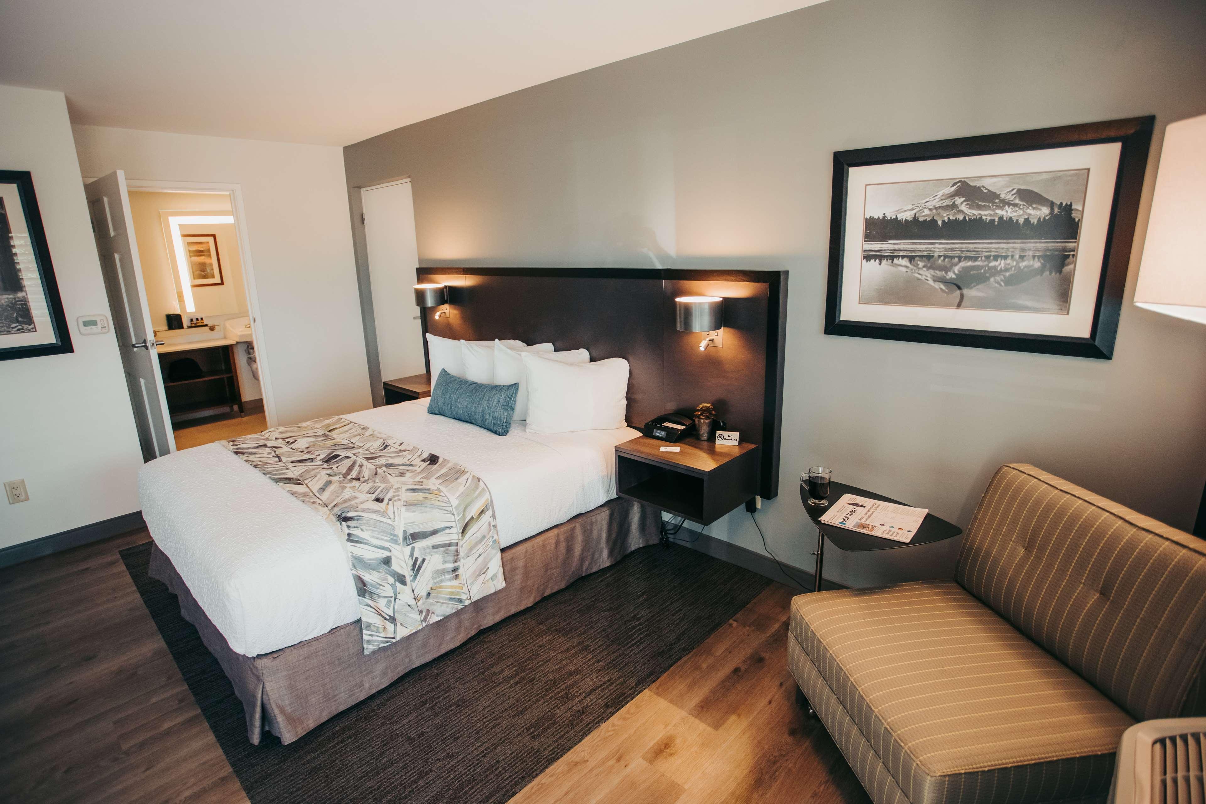 Best Western Plus Hilltop Inn Реддінг Екстер'єр фото